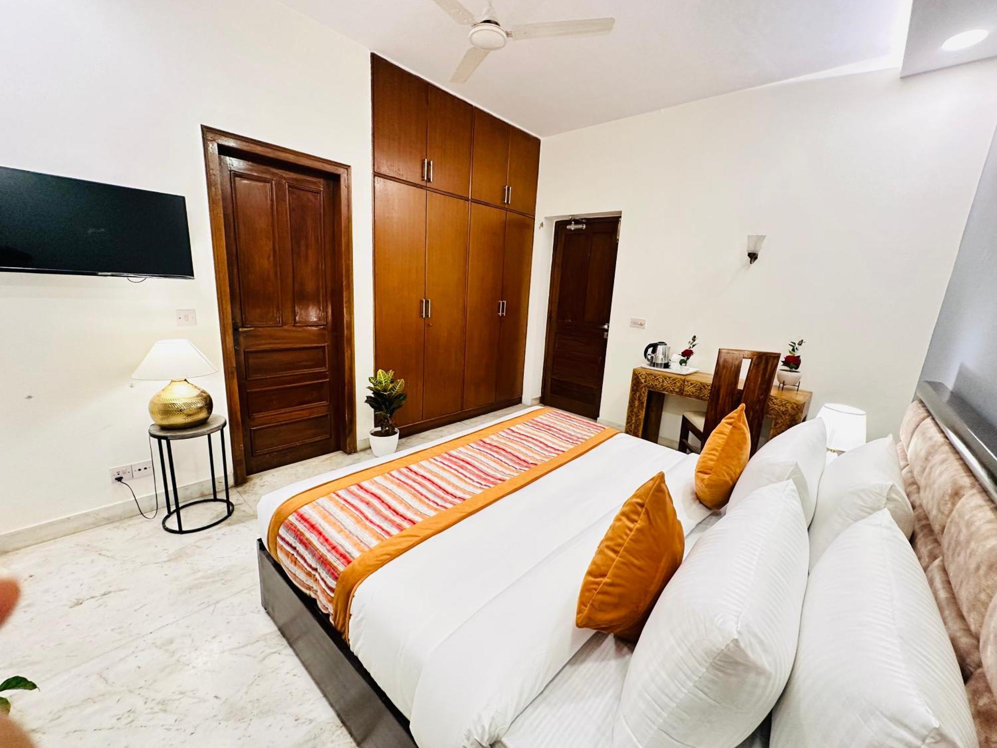 Hotel Grove Residency Hauz Khas Couple Friendly